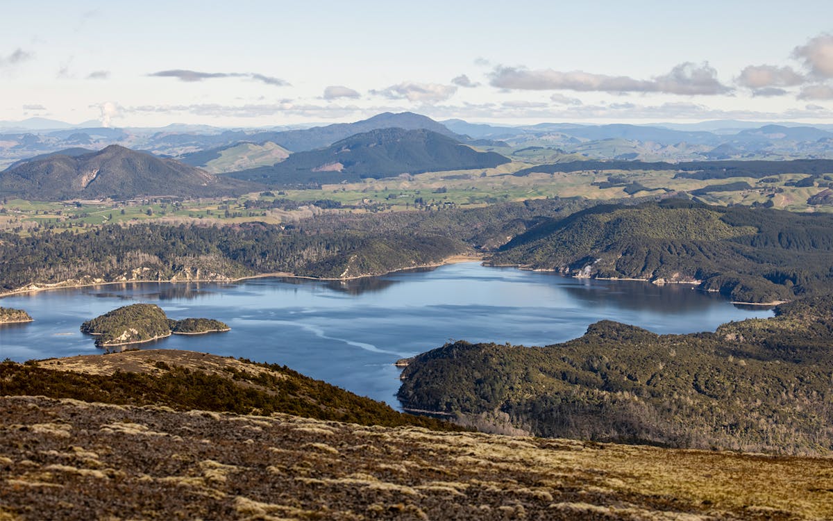 guided tour of mount tarawera by helicopter with volcanic summit walk-14 guided tour of mount tarawera by helicopter with volcanic summit walk-14