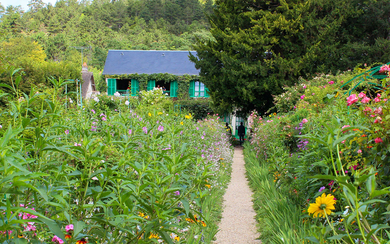Monet’s House & Gardens Skip-the-Line Entry with Giverny Guided Walking Tour — 6