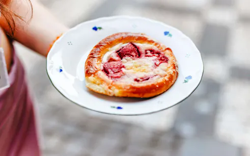 piesza wycieczka po starym mieście w pradze z jedzeniem z ulicznych straganów-1