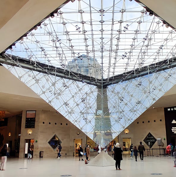 A bold daylight heist at the Louvre Museum