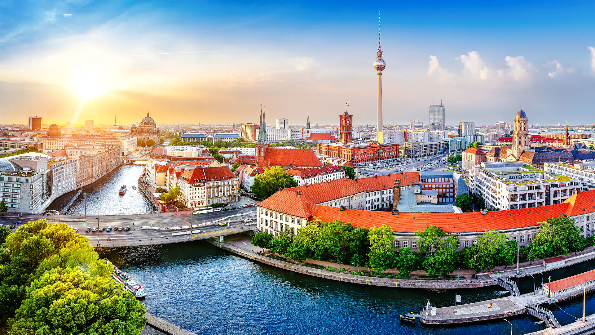 Berlin Private Walking Tour with a Local
