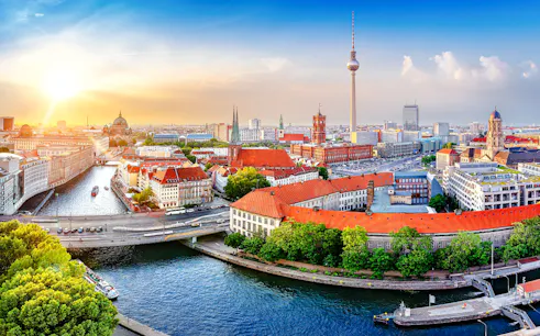berlin private walking tour with a local guide-1