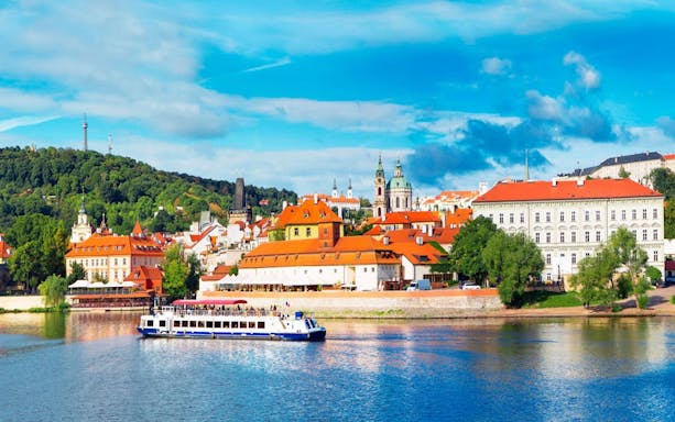 prag hop-on hop-off bus und flussfahrt kombiticket-5
