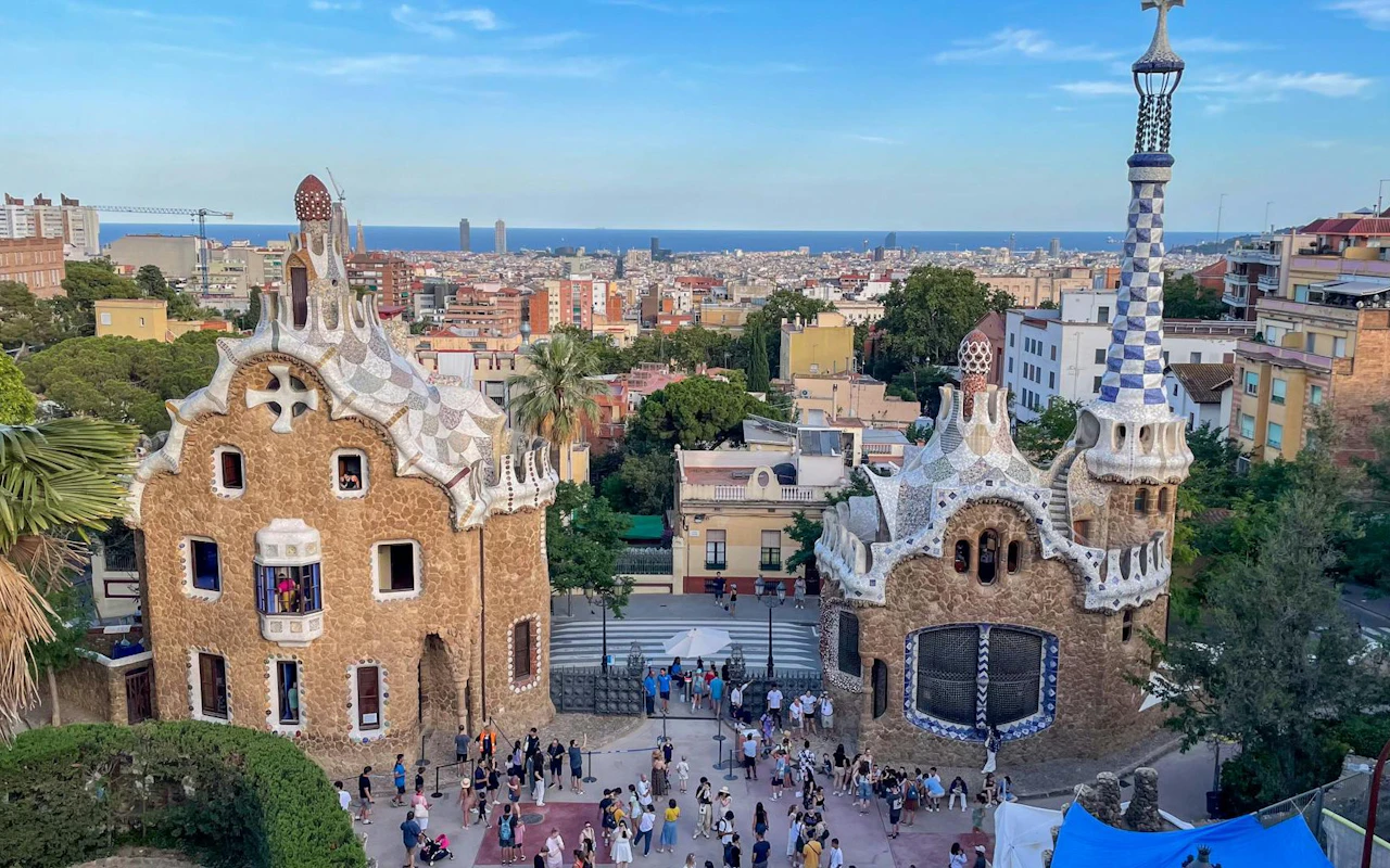 Geführte Kleingruppentour durch den Park Güell — 4