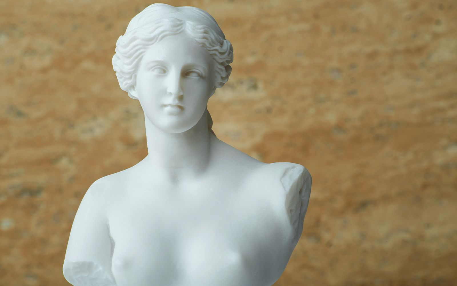 Venus de Milo statue at Louvre Museum, Paris, France.