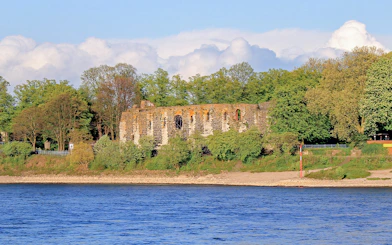 Ruins along the Rhine River on a Panorama City Cruise in Düsseldorf.