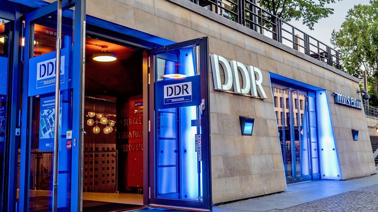 Nearby - This is a Photograph of DDR Museum