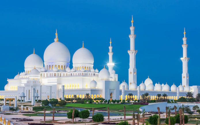 Abu Dhabi City Tour with Entry to Sheikh Zayed Grand Mosque, Qasr Al Watan & Louvre Abu Dhabi and Transfers