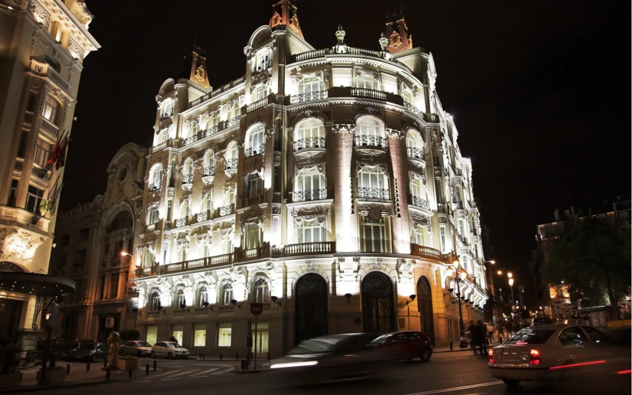 Ghosts of Madrid: Self-Guided City Exploration Game