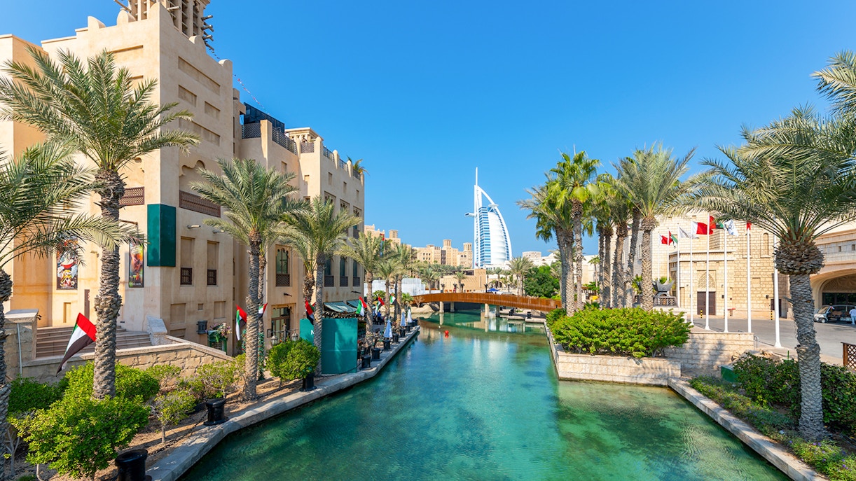Waterway at Souk Madinat Jumeirah with Burj Al Arab in the background, Dubai.