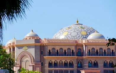 Abu Dhabi Private City Tour with Sheikh Zayed Grand Mosque and Roundtrip Transfers