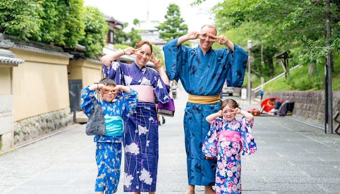 Guests in kimonos posing