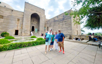 baku city walking tour-3