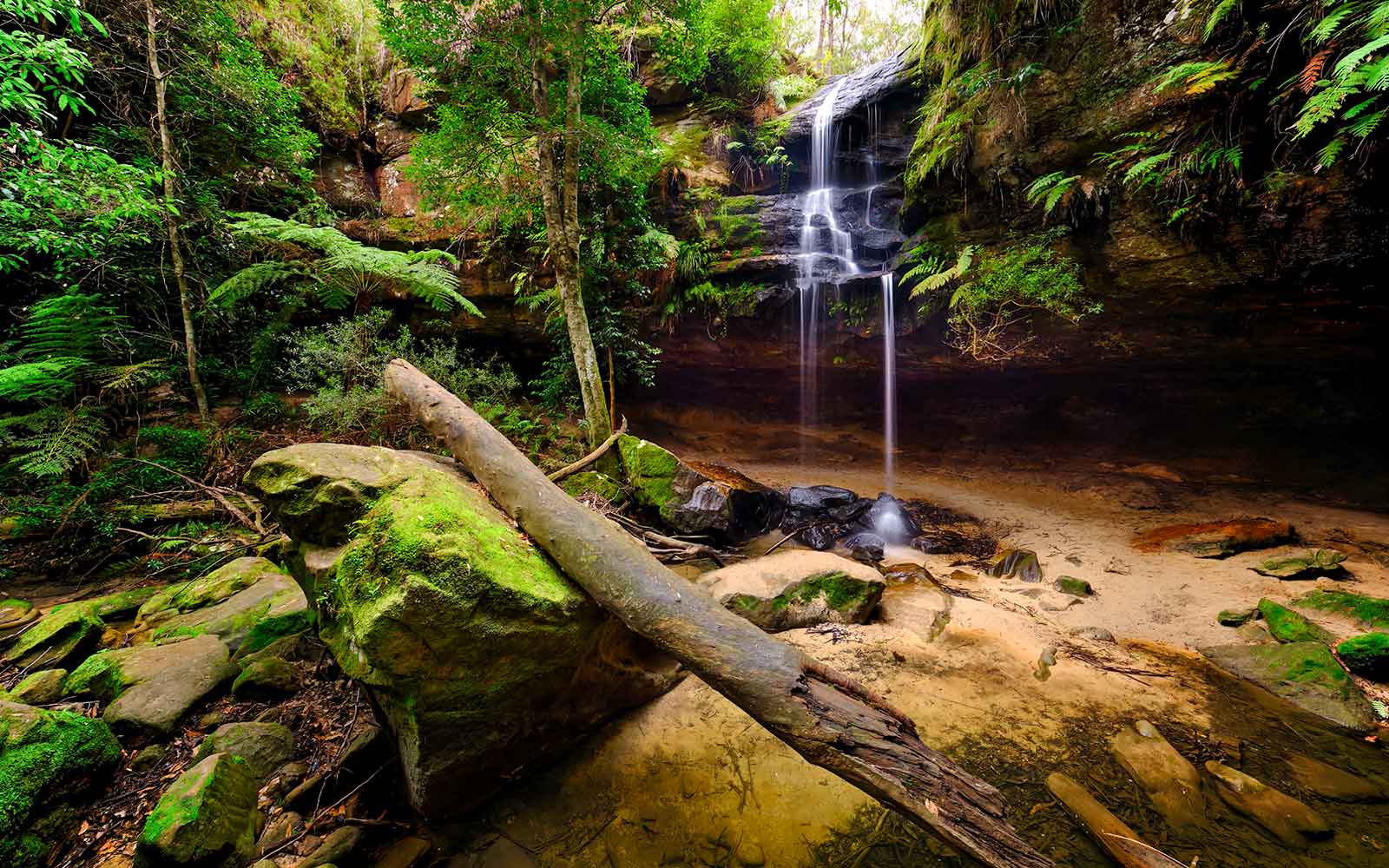 Horseshoe Falls, Hazelbrook, New South Wales, Australia 