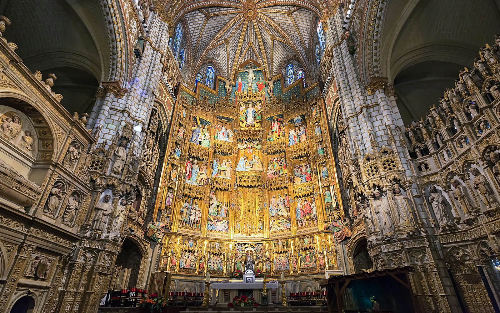 Interiors of the Primatial Cathedral of Saint Mary of Toledo