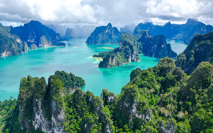 From Phuket/Krabi/Khao Lak: Private Khao Sok Day Trip with Cheow Lan Lake Longtail Boat Tour