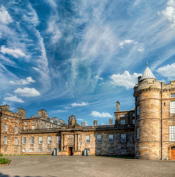 A regal retreat to the the Holyroodhouse Palace