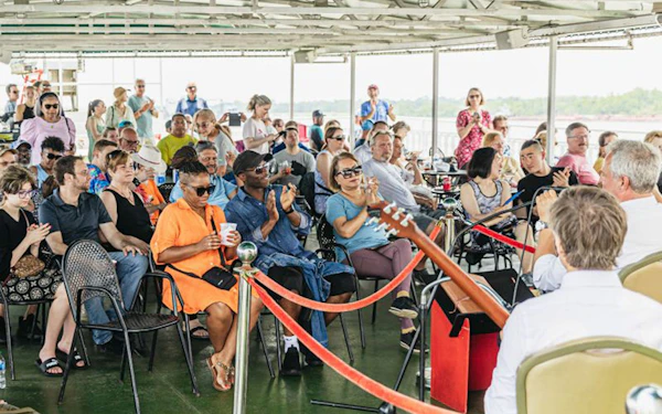 Sightseeing Jazz Cruise Riverboat CITY of NEW ORLEANS