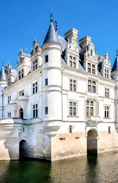 Château de Chenonceau in Loire Valley, France, with its reflection on the river.