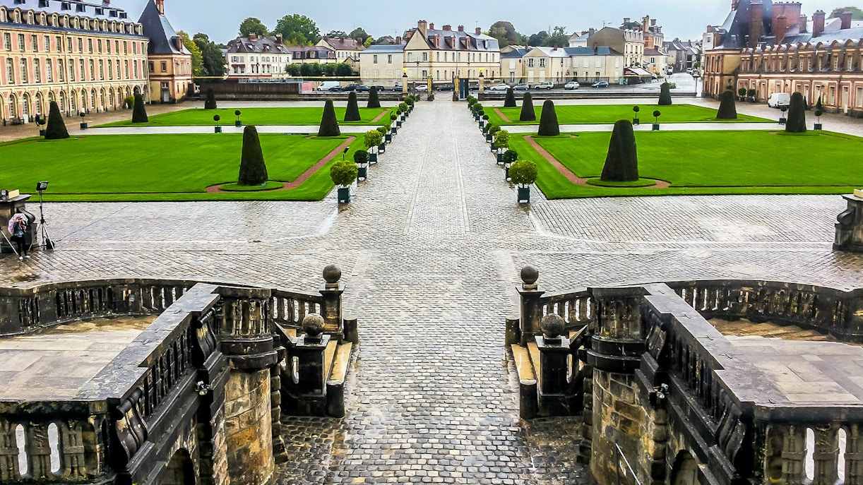 The courtyard of Château de Fontainebleau