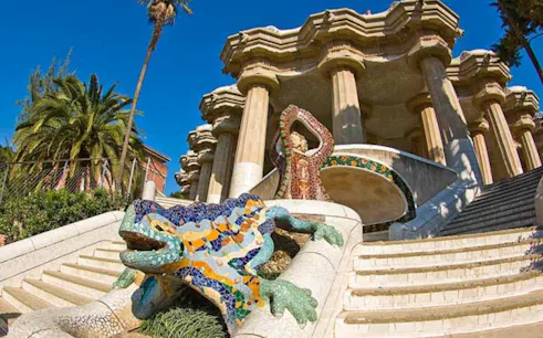 erlebnis im park güell in barcelona mit mehrsprachigem audioguide -1