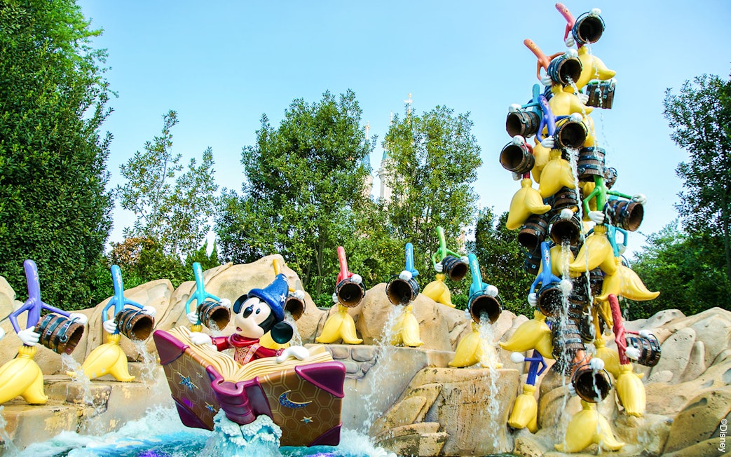 Mickey Mouse in Sorcerer's Apprentice scene at Shanghai Disney.