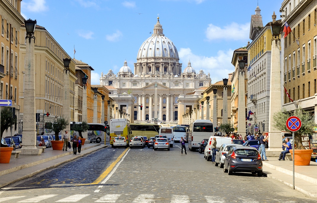 Travel by car to St. Peter's Basilica