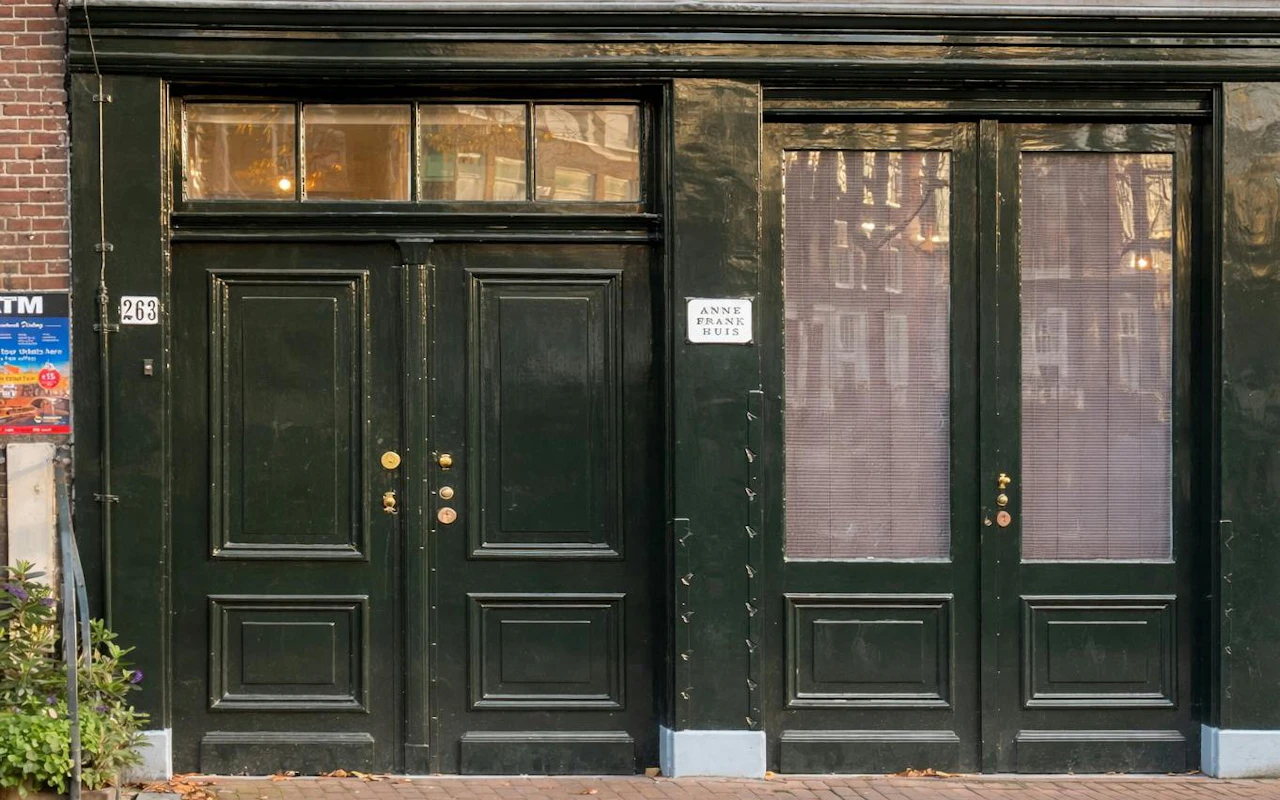 Anne Frank’s Last Walk & Secret Annex Virtual Reality Experience — 3