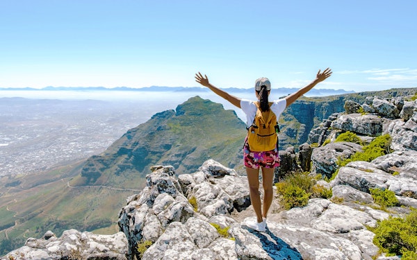 Cape Town: Private Full Day Tour with Table Mountain, Cape Point and City Highlights