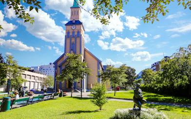 Tromso Private Old Town Walking Tour with Northern Lights Cruise