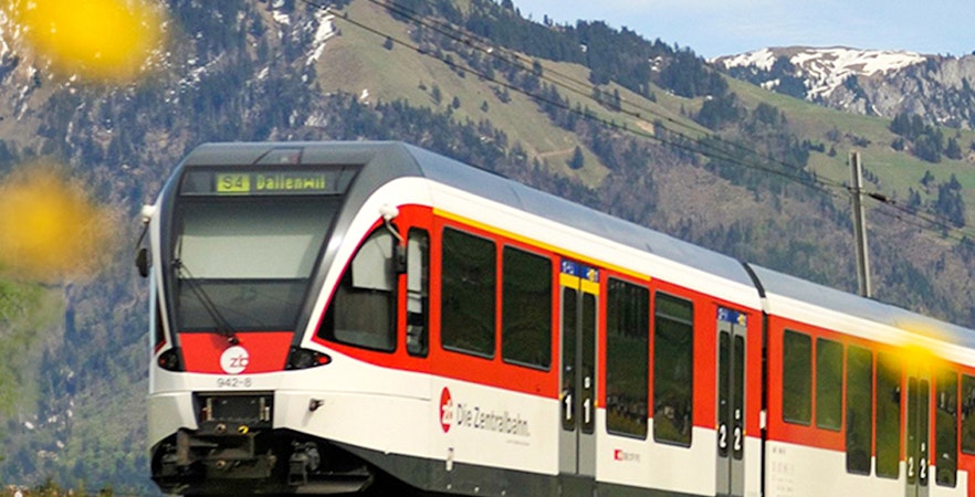 Lucerna-Interlaken Express
