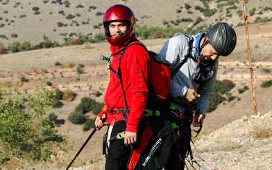 Pamukkale: Tandem Paragliding Over Hierapolis and Pamukkale Travertines