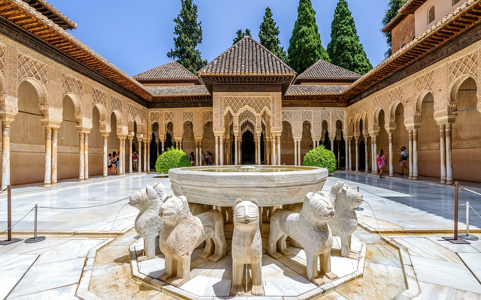 Patio de los Leones (Court of the Lions)