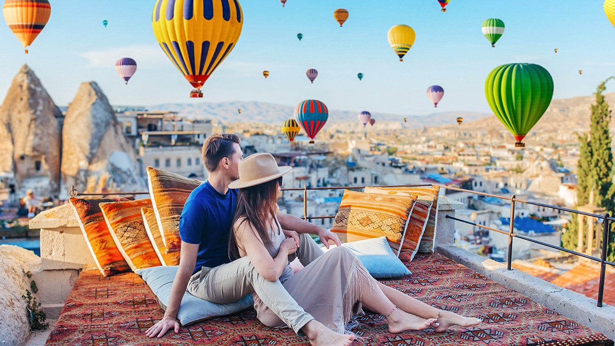 Hot Air Balloon Watching Tour With Photographer