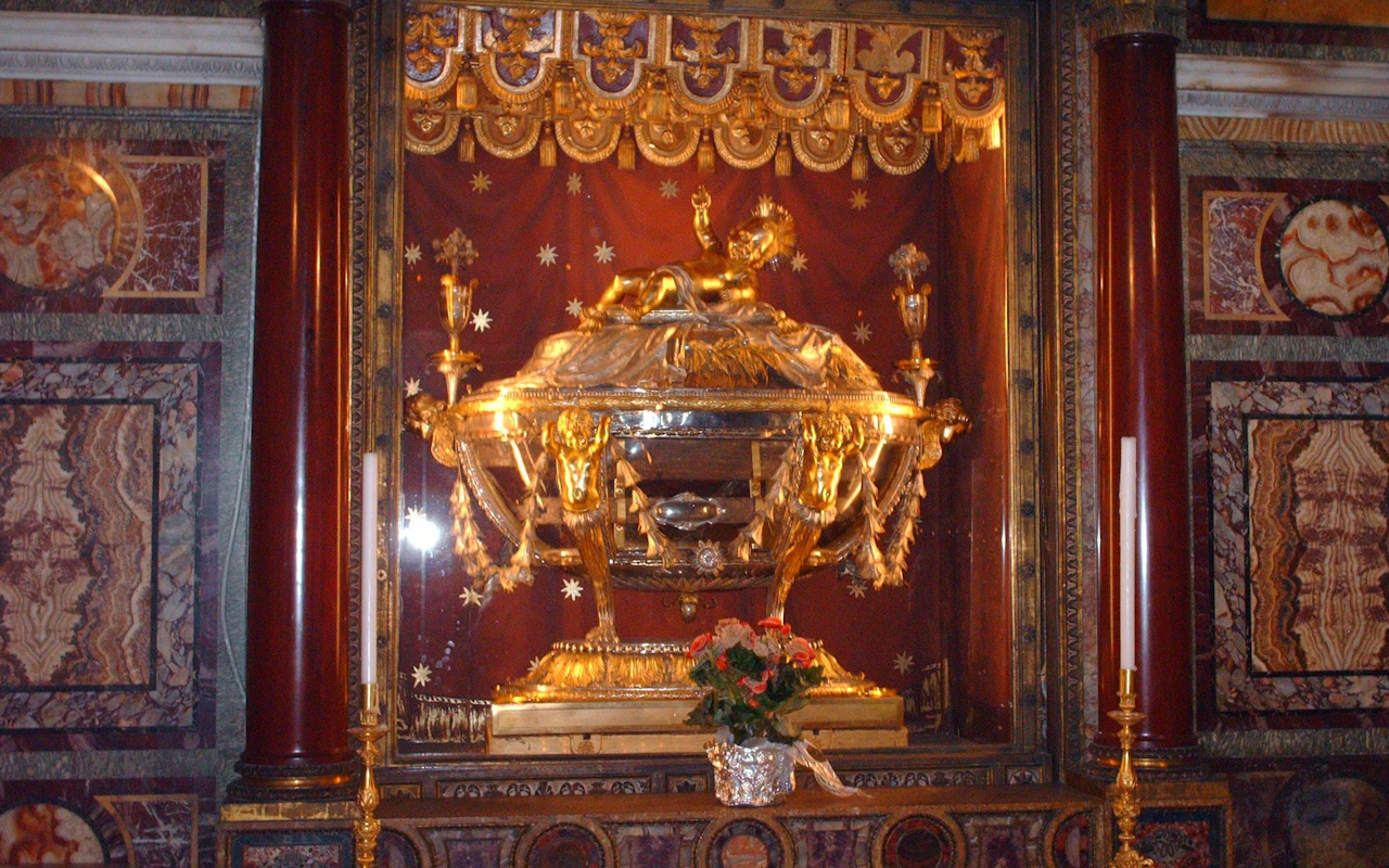 Vatican Basilicas & Pope Francis Tomb Semi-Private Guided Tour — 7
