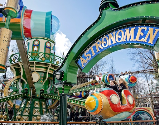 tivoli gardens copenhagen