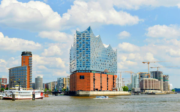 Elbphilharmonie Premium Guided Tour with French Rolls & Coffee