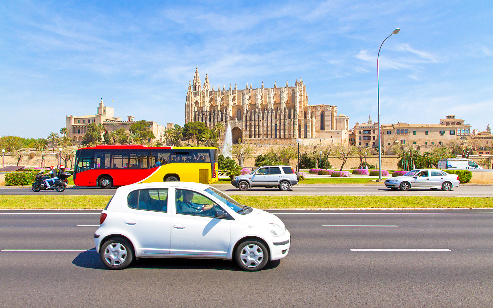 Palma Cathedral by car
