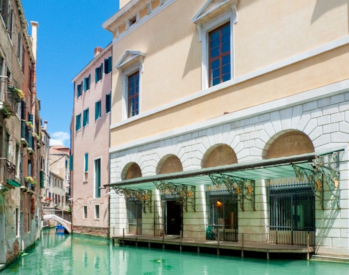 Teatro la Fenice from venice gondola