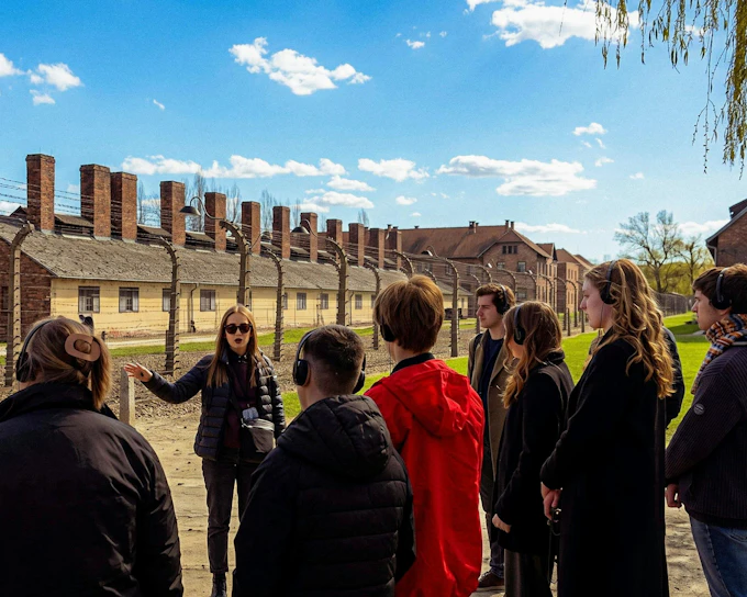 From Krakow: Auschwitz-Birkenau Guided Tour & Krakow Ghetto Visit with Transfers