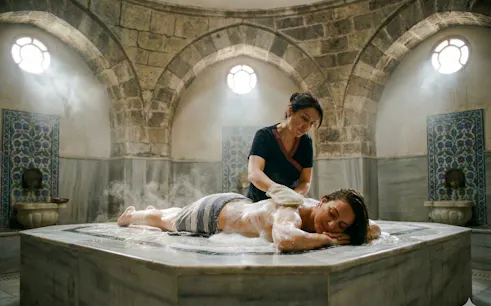 bagno turco con scrub al kese, massaggio con schiuma e olio-1