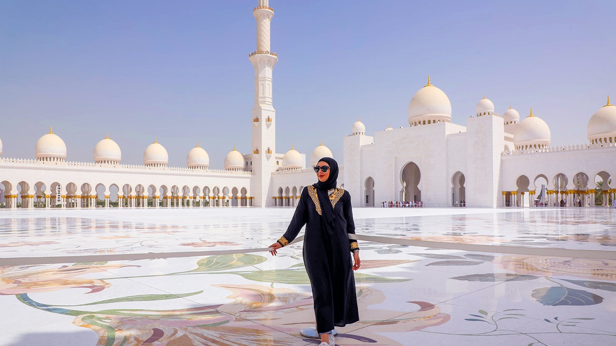 Lady at the Sheikh Zayed Grand Mosque, Abu Dhabi