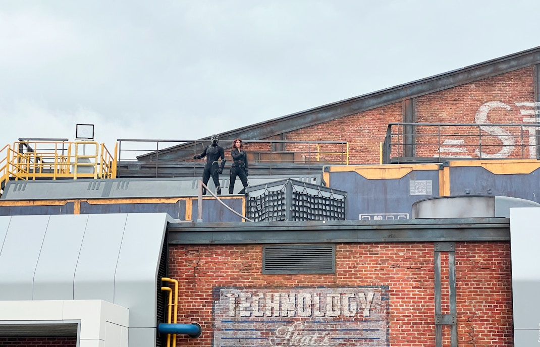 Avengers characters performing in Disneyland Paris parade show.