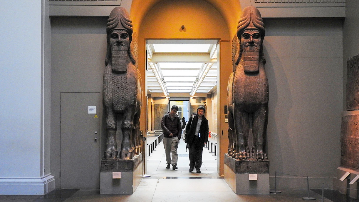 British Museum entrance with Assyrian lamassu statues, London guided tour.