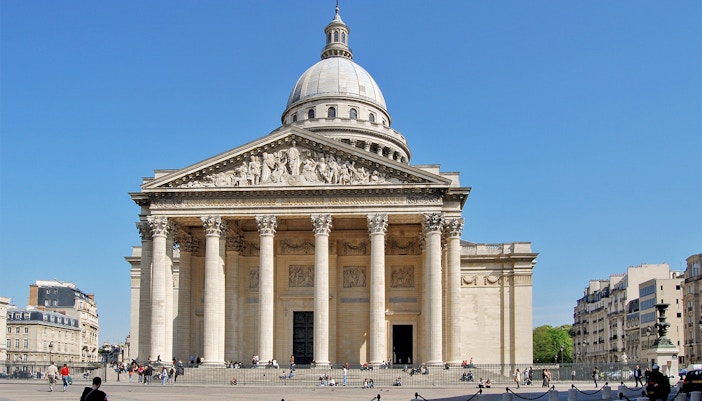 Facade of paris pantheon