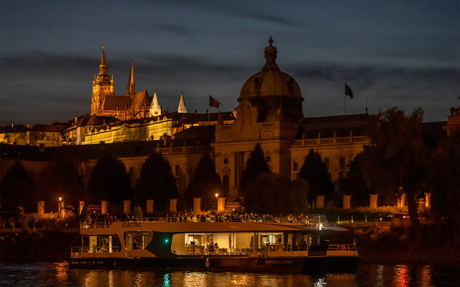 Prague evening cruise