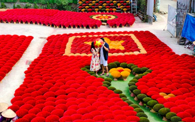 From Hanoi: Conical Hat Village and Quang Phu Cau Incense Village Tour