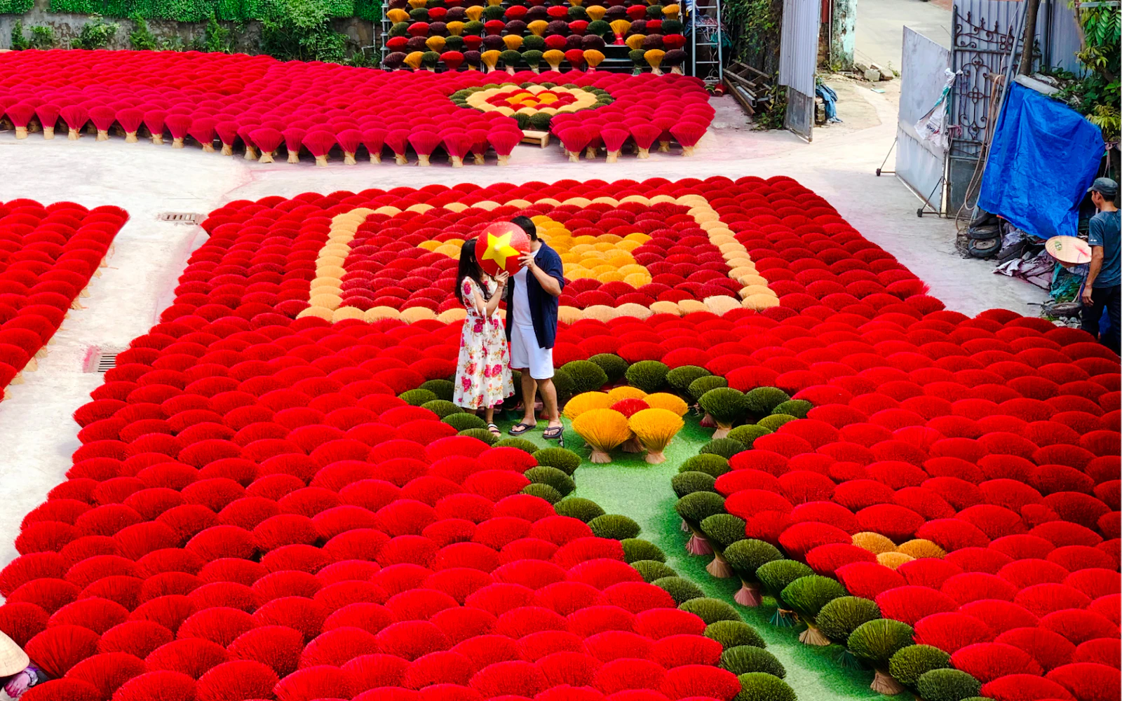 From Hanoi: Conical Hat Village and Quang Phu Cau Incense Village Tour Image 5
