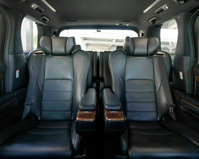 Kyoto City Pickup Private Transfer to Osaka, Kansai Airport, Kobe, Nara, or Universal Studios Japan
