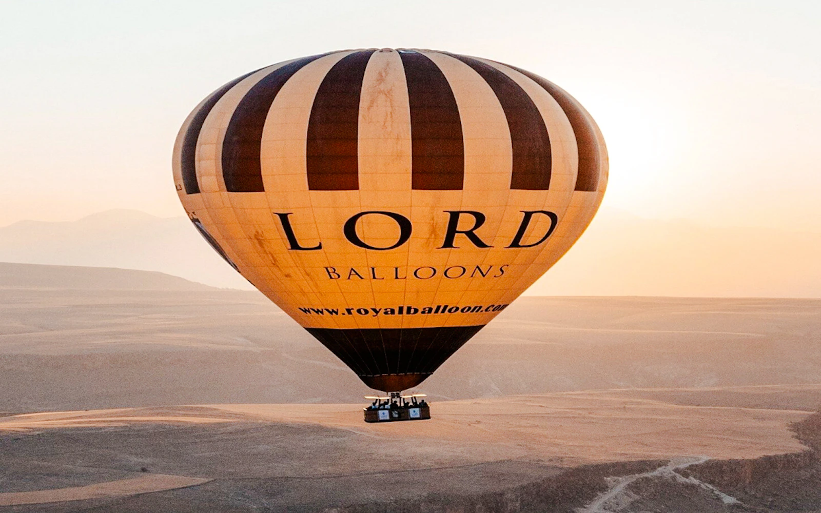 Cappadocia: Soğanlı Valley Sunrise Hot Air Balloon Flight with Round-Trip Hotel Transfers Image 3